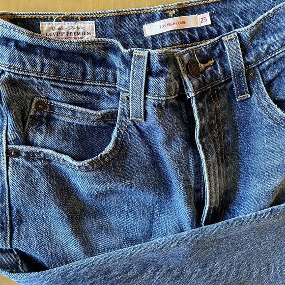 LEVI 70S HIGH FLARE - 25 WAIST - Picture 2 of 2